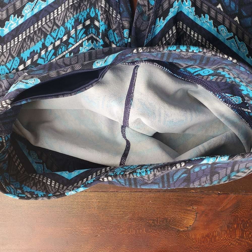Alo Mid Rise Leggings - Picture 10 of 11